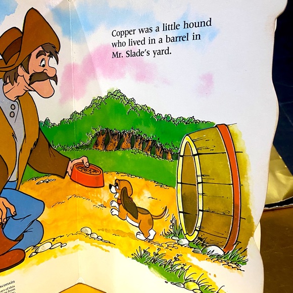 WALT DISNEY PRODUCTIONS 1981 THE FOX AND THE HOUND FINDS A FRIEND BOARD BOOK - Picture 12 of 15